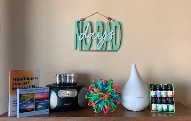The grant helped fund the mindfulness supplies that Moving Forward facilitators used during their sessions, like CD players, nature CDs, essential oils, diffusers, and journals.
